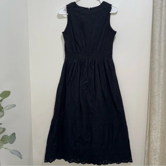GAP Eyelet Embroidered Midi Dress Petite Size 4 - Picture 6 of 11